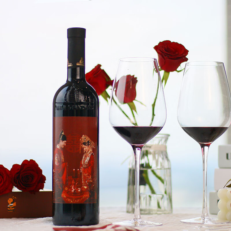 葡萄酒工艺与婚礼文化(婚宴用酒 / 定制酒)结合工艺