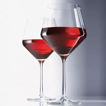 葡萄酒杯具选择科普:不同杯具对口感的影响