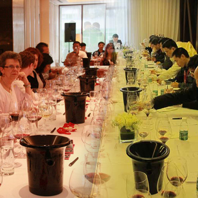 品酒会上吐酒桶使用的礼仪（对准 / 轻吐）常识